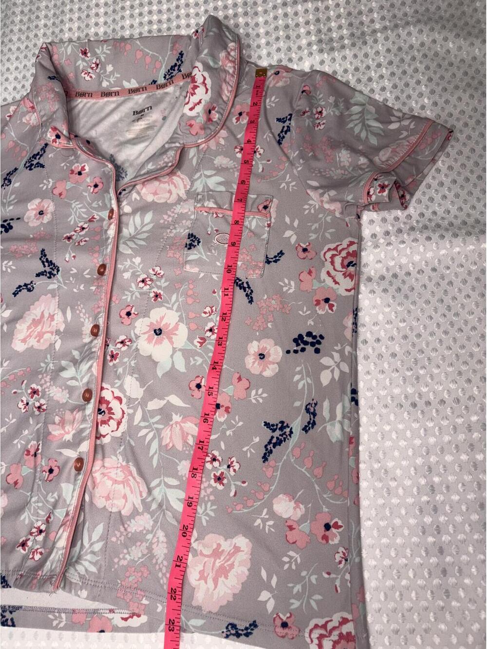 Born Women’s Floral Pajama Set Medium Gray Pink Button Front Sleepwear - Picture 8 of 9